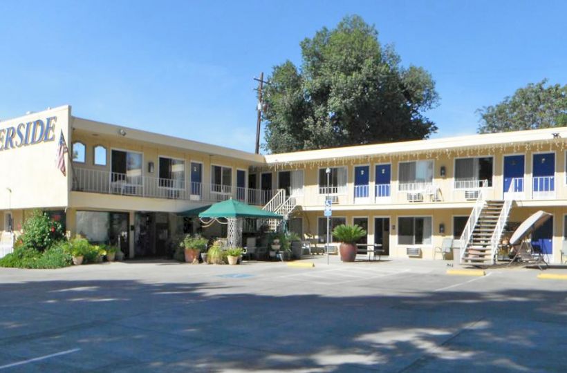 A two-story motel named 